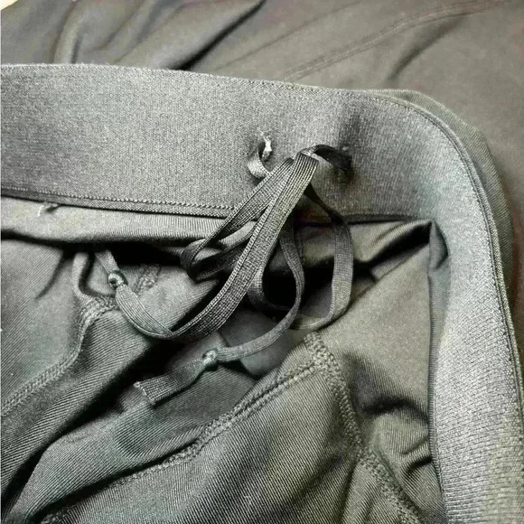 Nike - Tight Fit Athletic Leggings Women's Capri Pants - Picture 9 of 12